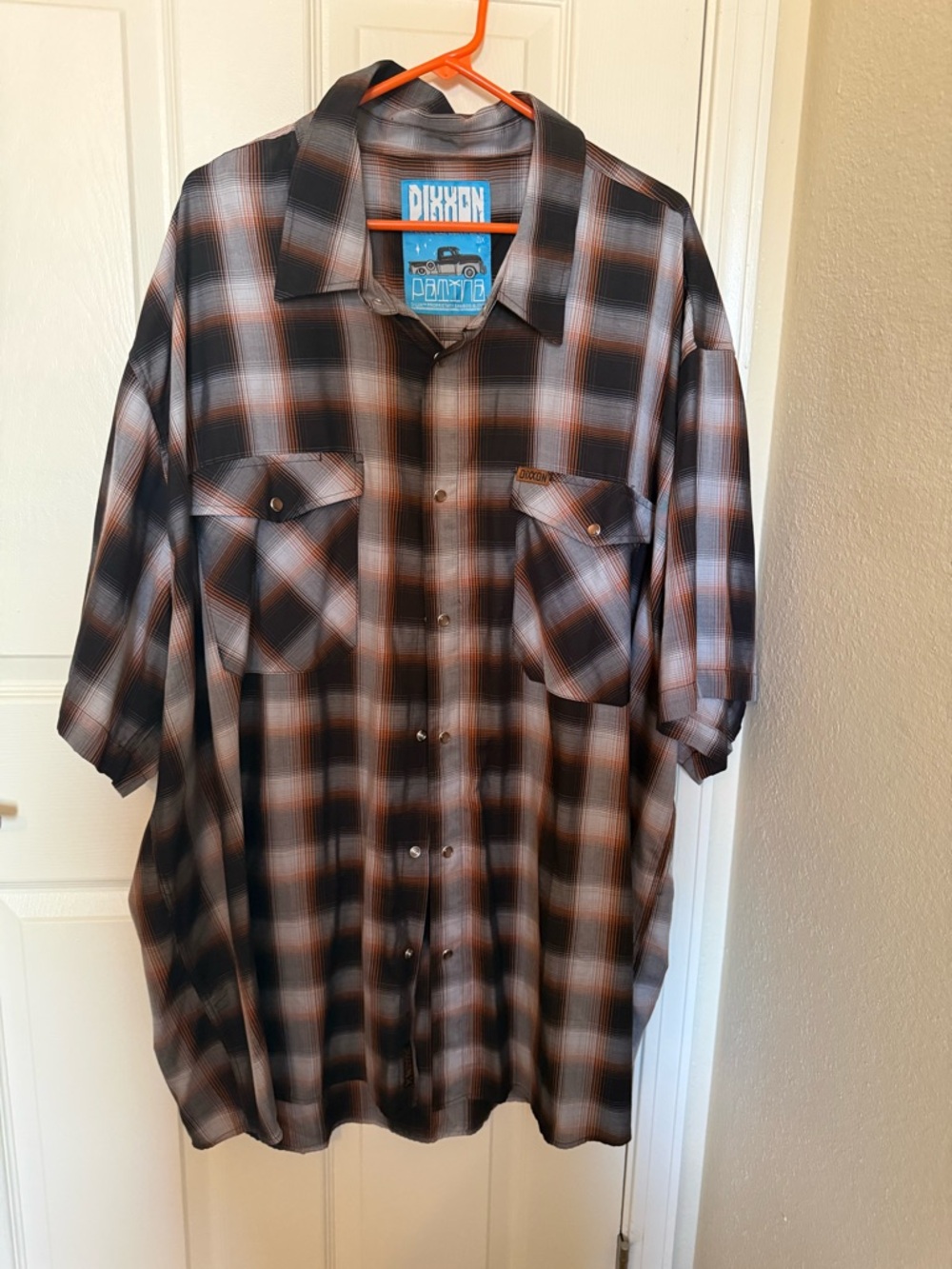 DIXXON Patina Black and Brown Plaid Short Sleeve Button-Up Shirt